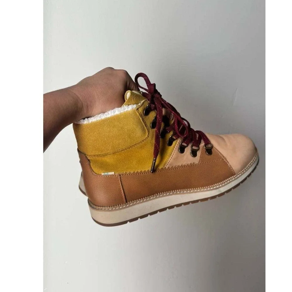 TOMS Shearling Lace Up Boots Colorblock Leather Suede Cozy Winter 8.5 Cabincore